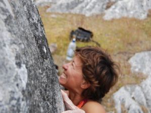 Muriel Sarkany bouldering in Flock Hill
