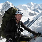 Stef Maginelle au sommet du Gasherbrum I sans oxygène